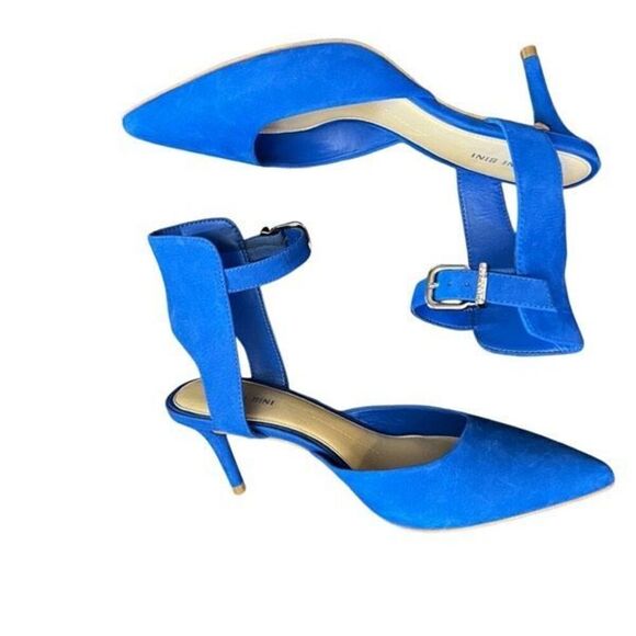 Gianni Bini NWOT Blue Suede Heels with Ankle Strap and Closed Toe Size 9 - Picture 1 of 6